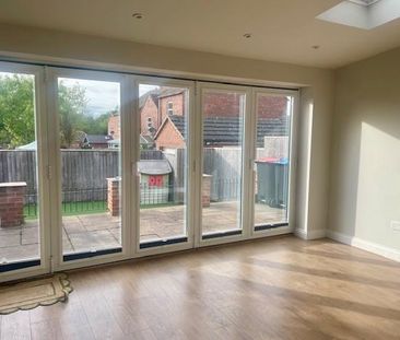 3 bedroom semi-detached house to rent - Photo 2