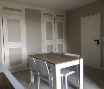 Location Appartement 2 pièces 31m² - Photo 2