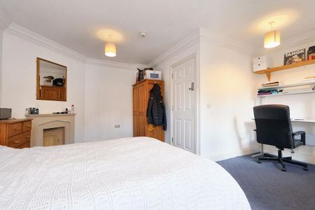 6 bedroom terraced house to rent - Photo 5