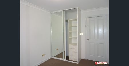 Renovated & Spacious Two-Level Townhouse Plus Study in Prime Location - Photo 2