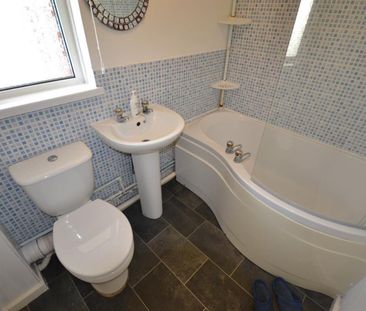 1 bedroom Flat To Let - Photo 1