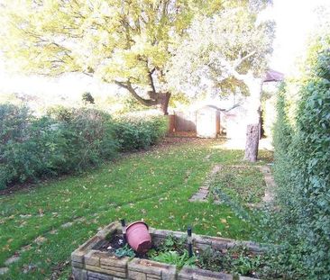 West Ewell, KT19 - Photo 6