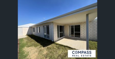 Brand New Spacious Family Home - Photo 4