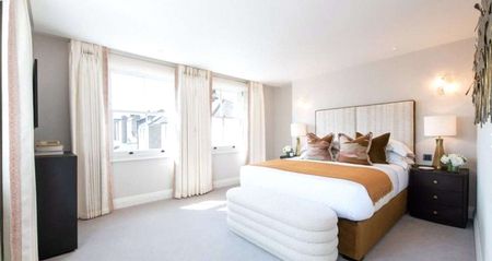 Immaculately presented apartment with two balconies. - Photo 3