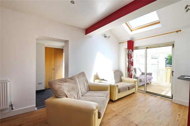 6 bedroom semi-detached house to rent - Photo 1