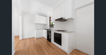 Modern Family Living - Photo 4