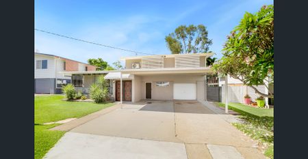 Spacious Family Home with Pool and Multiple Living Areas - Photo 2