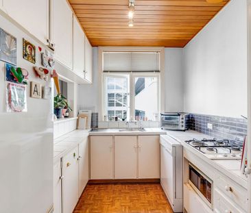 Iconic Pembridge Building - 6 Month lease - Photo 2