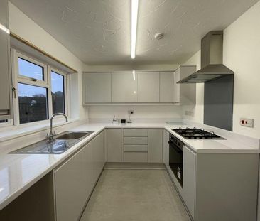 3 bedroom end of terrace house to rent - Photo 5