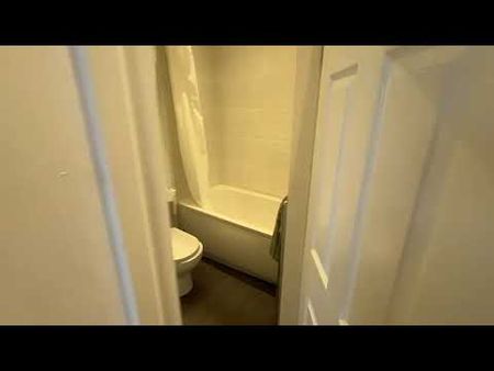 1 Bed Flat, Edge Lane, M32 - Photo 4
