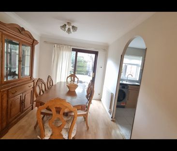 3 Bed Semi-Detached House, Gables Close, SE12 - Photo 6