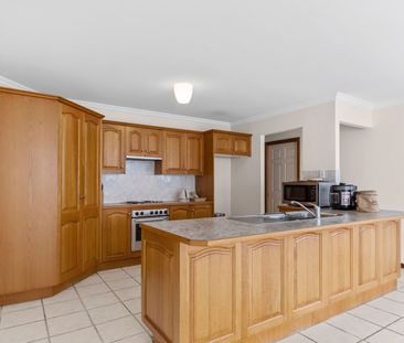 Family Home! - Photo 6