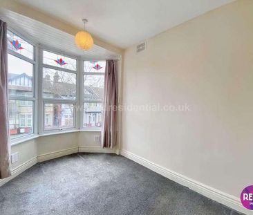Brightwell Ave, Westcliff On Sea, SS0 - Photo 3