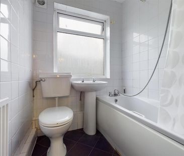 3 bedroom terraced house to rent - Photo 6