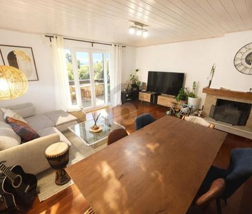 LUMINEUX SPACIEUX AVEC GRAND BALCON - Foto 1