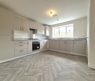 3 bedroom semi-detached house to rent - Photo 6