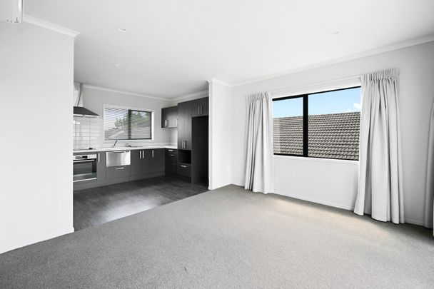 Discover this well-presented two-bedroom, two-bathroom home located on Cook Street in the highly sought-after Hamilton East. - Photo 1