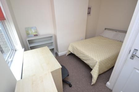 Dagmar Grove, Beeston, NG9 - Photo 1