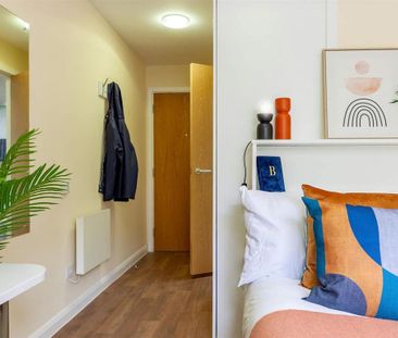 1 bedroom in a flat share to rent - Photo 2