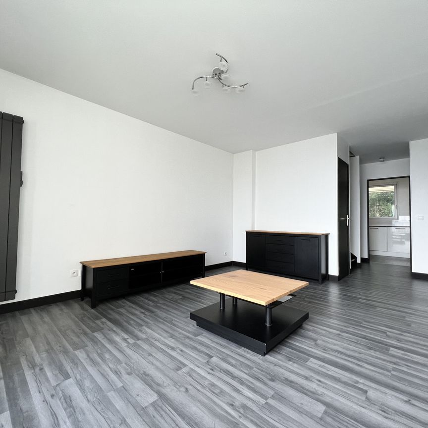 Location Appartement 3 pièces 59m² CORBEIL ESSONNES 91100 - Photo 1