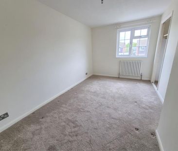 Claydon Road, Woking, Surrey, GU21 - Photo 1