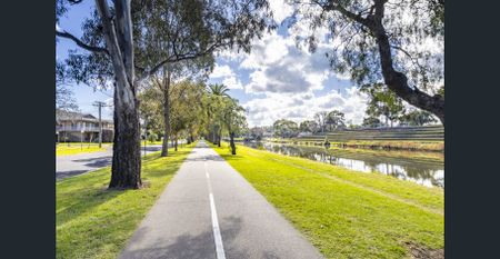 Neat 2 Bedroom Unit close to all amenities!!! - Photo 2