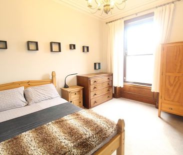 3 bedroom flat to rent - Photo 6