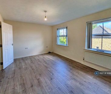 3 bedroom end of terrace house to rent - Photo 5
