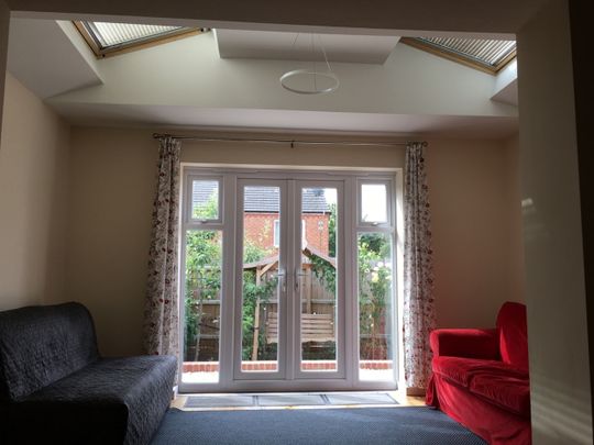 4 Bed Semi-Detached House, Maplin Close, CV4 - Photo 1