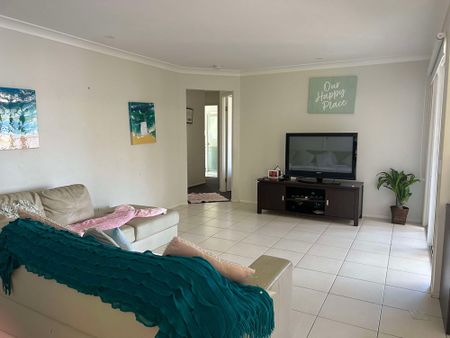 4-bedroom shared house, Cassowary dr - Photo 2