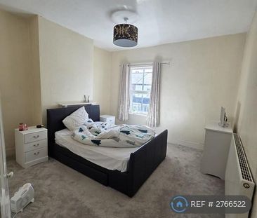 2 bedroom semi-detached house to rent - Photo 5