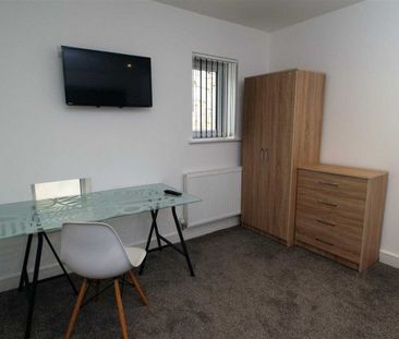 3 Bed - Restormel Road, Plymouth - Photo 5