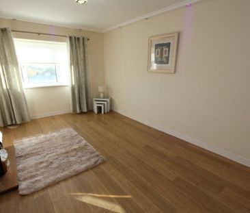 3 bedroom flat to rent - Photo 5