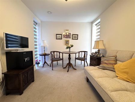 2 bedroom apartment to rent - Photo 5