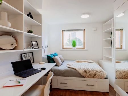 Gold Studio - Photo 2