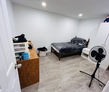 For Lease - 2768 Dundas Street Unit# bsmt, Toronto, Ontario - Photo 2