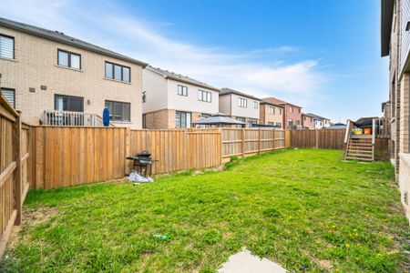 For Lease - 12 Pagebrook Crescent, Hamilton, Ontario - Photo 4