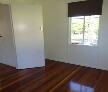 22 Main Rd, Wellington Point QLD 4160 - House For Rent | Domain - Photo 5