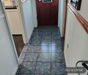 4 bedroom flat to rent - Photo 6