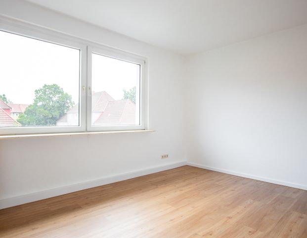Modern renovierte Singlewohnung mit Einbauküche und Fußbodenheizung in Bielefelds östlicher City - Photo 1