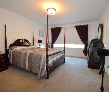 For Lease - 257 Finsbury Avenue, Stittsville - Munster - Richmond, ... - Photo 2