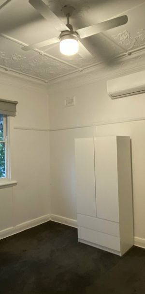 Charming Country Living in Dubbo - 3 Bedroom Home for Rent - Photo 1