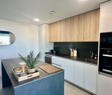 Apartment for rent in Los Altos de los Monteros, Marbella East - Photo 3