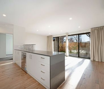 Executive living in an ideal location - Photo 1
