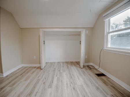 For Lease - 100 Donald Street Unit# Upper, Barrie, Ontario - Photo 3
