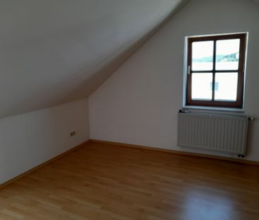 Schöne 3 Zimmer Wohnung in 94157 Perlesreut zu vermieten - Photo 2