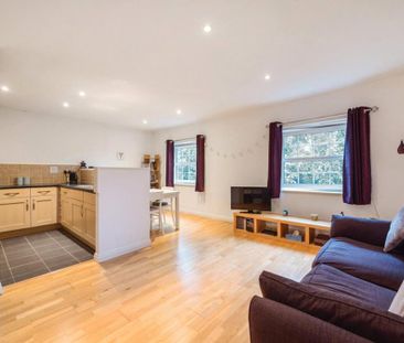 2 bedroom flat to rent - Photo 3