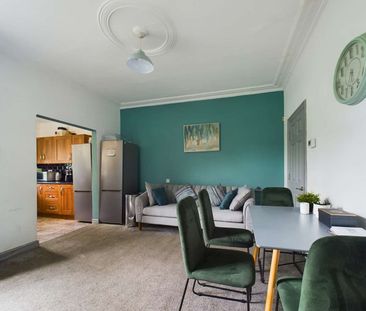 Maxwell Way Room 1 - Photo 2