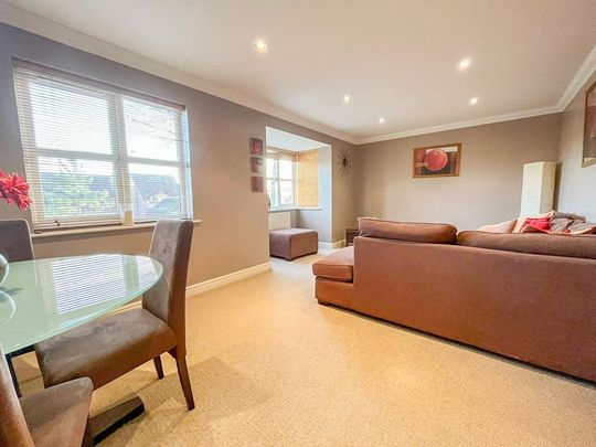 2 bedroom flat to rent - Photo 1