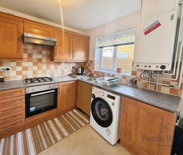 3 bedroom semi-detached house to rent - Photo 2